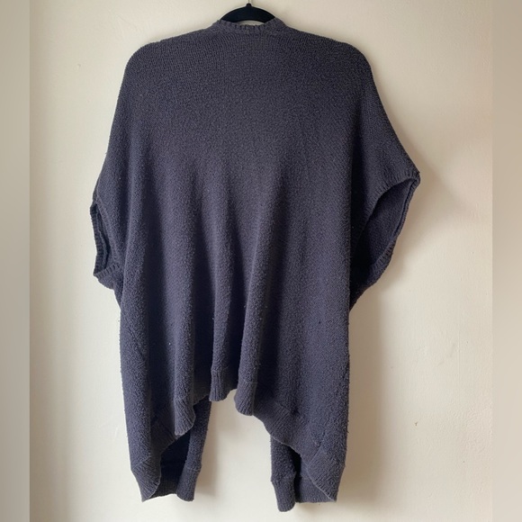 Oversized Sleeveless Sweater, Size XS - Picture 3 of 3